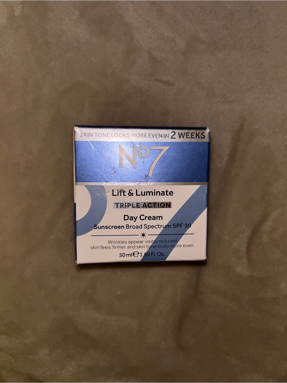 NO7 Lift & Luminate Triple Action Day Cream SPF30 (1.69 fl oz/50 ml)